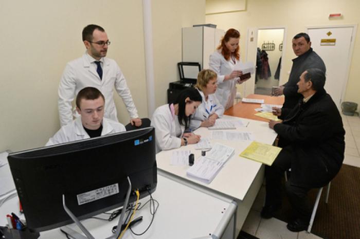 Заразных мигрантов в России захотели внести в базу