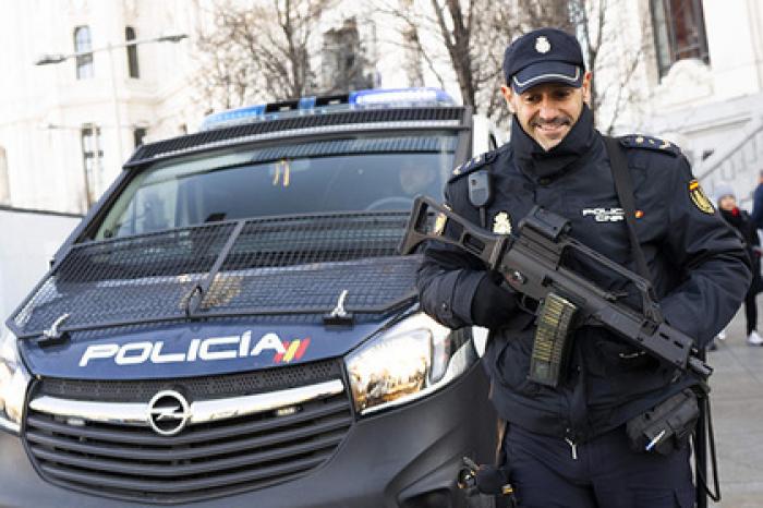 Женщина пожаловалась в полицию на киллера-мошенника