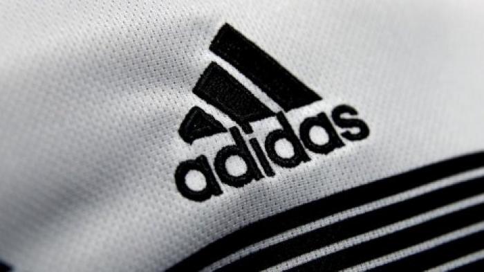 Adidas раздает подарки: мошенники запустили по всему миру фейковую акцию