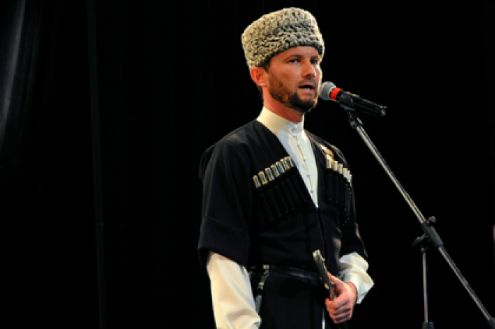 Чеченские артисты возмутили министра несогласованными песнями