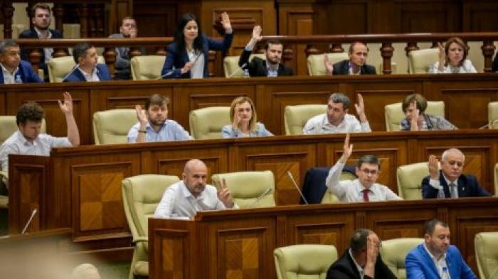 Депутаты проголосовали во втором чтении за отмену смешанной избирательной системы