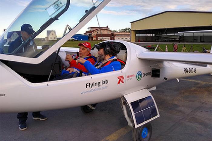 Федор Конюхов освоил самолет на солнечных батареях