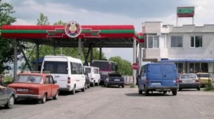 Инцидент на КПП Дороцкая: Приднестровские таможенники задержали на 40 минут директора лицея