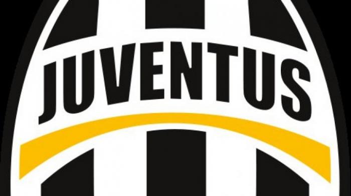 Итальянская футбольная команда "Ювентус" провела обряд посвящения новичков
