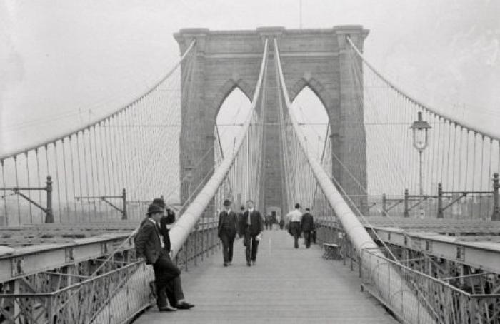 Как аферист много лет продавал Бруклинский мост 