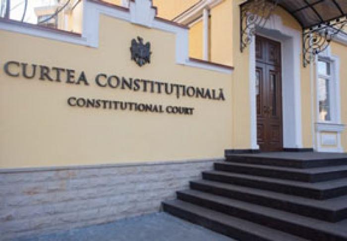 LA FUNCŢIILE DE MEMBRI AI CURŢII CONSTITUŢIONALE DIN PARTEA GUVERNULUI CANDIDEAZĂ 24 DE PERSOANE