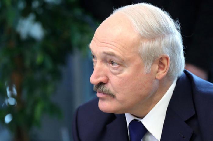 Лукашенко отказался от досрочных президентских выборов