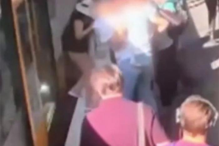 Мальчик провалился под поезд и выжил