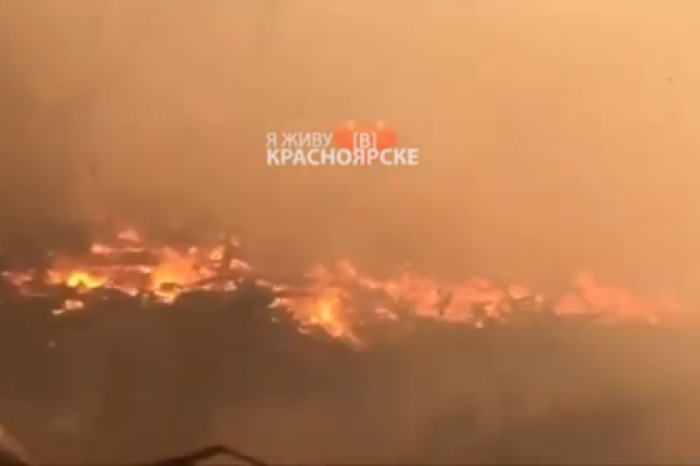 Масштабные пожары в Сибири попали на видео