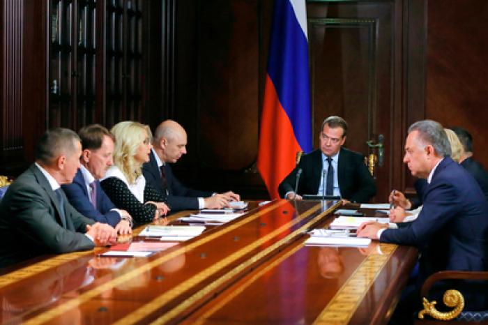 Медведев напомнит регионам об их ответственности за проведение диспансеризации