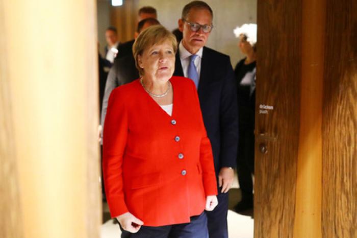 Меркель напророчили досрочную отставку