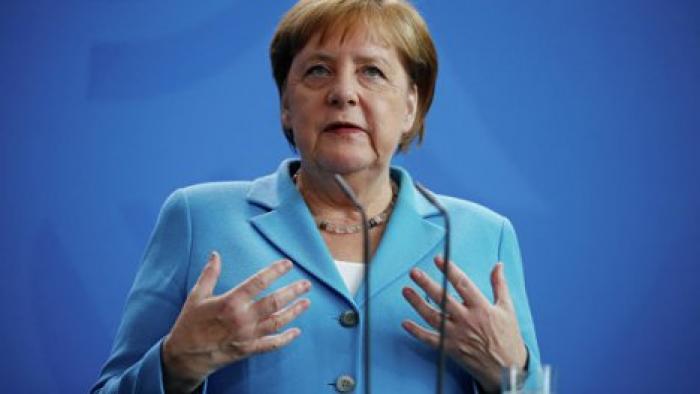 Меркель заявила, что следит за своим здоровьем