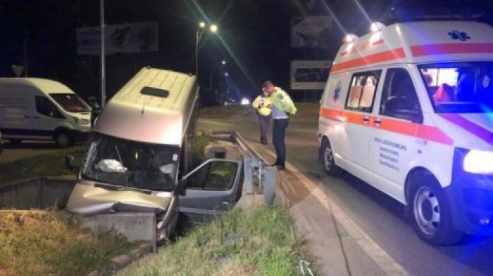 Микроавтобус с молдавскими номерами попал в аварию в Румынии