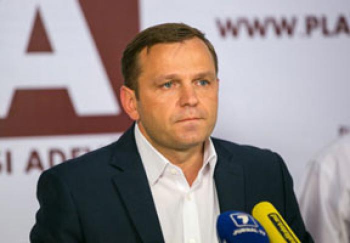 МИНИСТР ВНУТРЕННИХ ДЕЛ ПОТРЕБОВАЛ ПРИВЛЕЧЬ К ОТВЕТСТВЕННОСТИ БЫВШЕГО ГЕНПРОКУРОРА