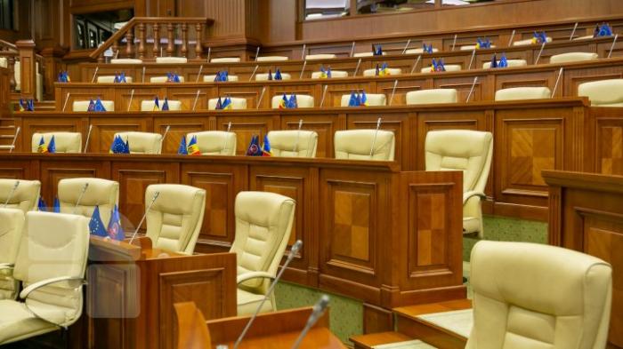 Многие депутатские кресла могут остаться свободными, если власть продолжить настаивать на упразднении избирательной системы