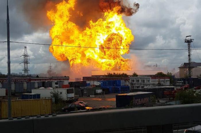 Огромный столб огня во время пожара на подмосковной ТЭЦ попал на видео