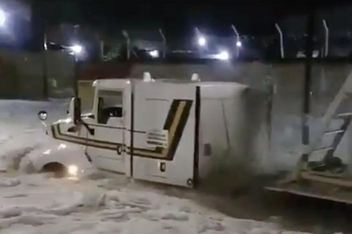 Последствия небывалого града в Мексике показали на видео