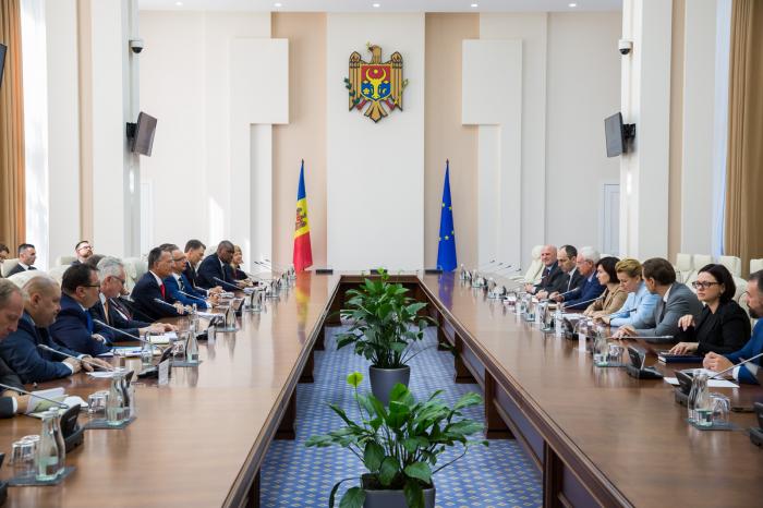 Премьер Майя Санду призвала Тирасполь отменить запрет на поездки должностных лиц Республики Молдова