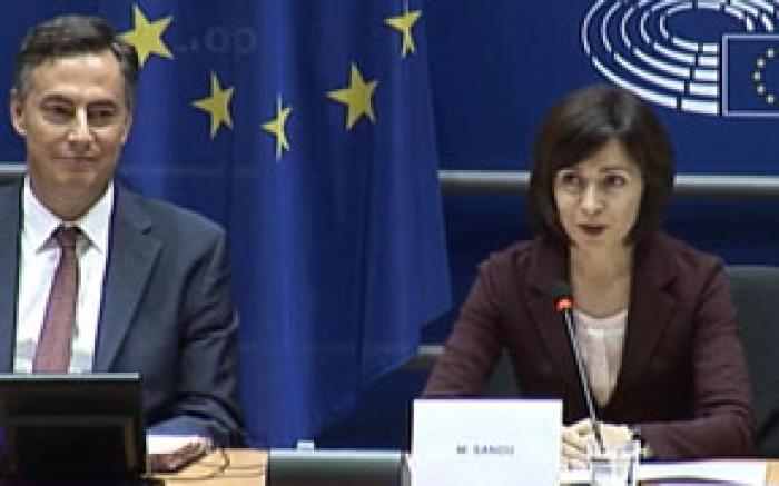 ​PREMIER: POLITICA EXTERNĂ A MOLDOVEI SE VA BAZA PE INTERESELE NAŢIONALE, DAR NU PE JOCURILE POLITICE