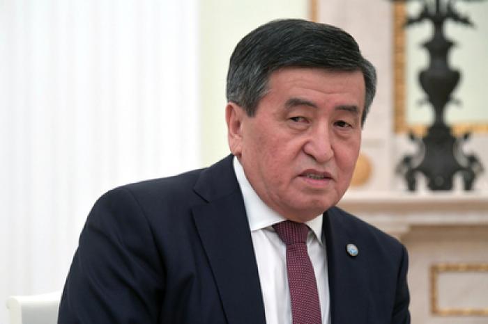 Президент Киргизии прилетит в Таджикистан после перестрелки на границе