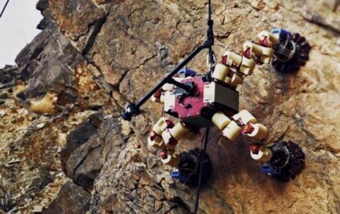 Робот-скалолаз NASA покорил гору в Долине смерти