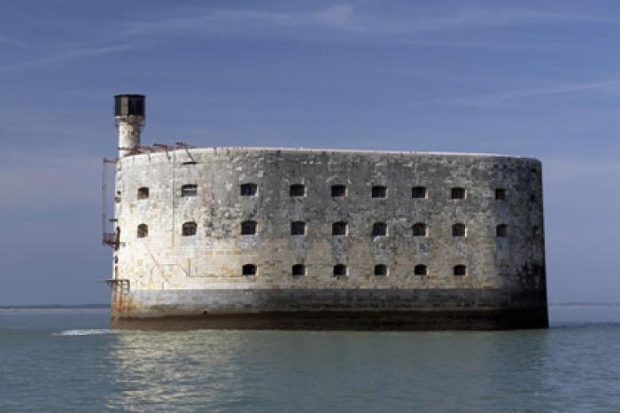 Российский миллиардер арендовал на день рождения «Форт Боярд»