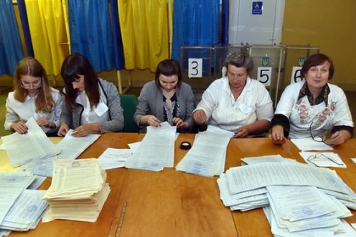 Состав проходящих в Раду партий изменился после обработки трети голосов