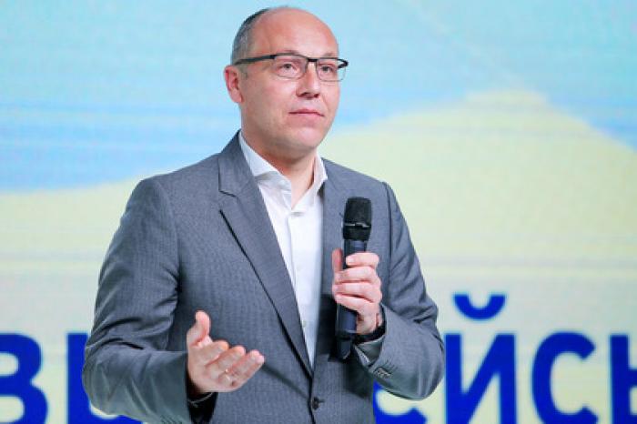 Спикер Рады призвал устроить народный парад вместо отмененного Зеленским