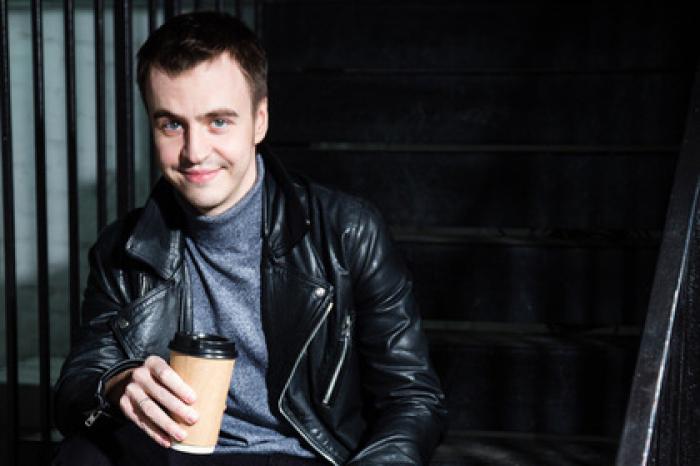 Стендап-комик с ТНТ решил ехать в Грузию вопреки предупреждению Кремля