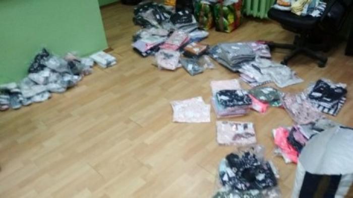 Таможенники предотвратили попытки контрабанды одежды и сигарет