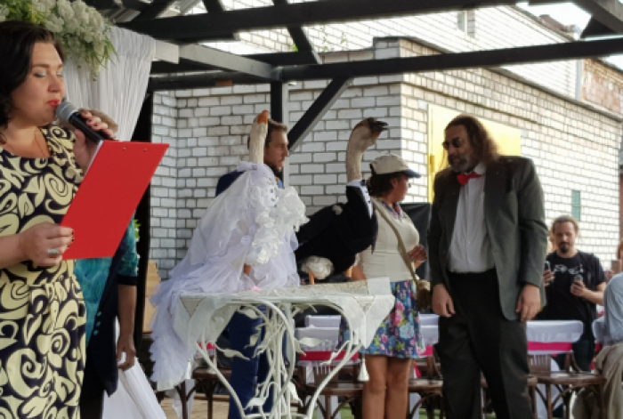 В Минске поженили гусей, несмотря на запрет властей