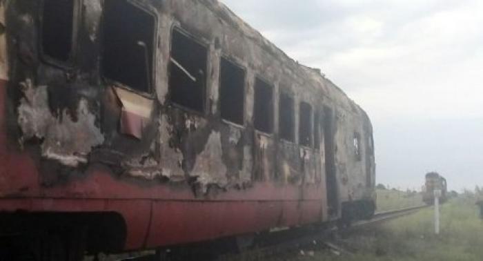 В Молдове пассажирский поезд загорелся на ходу