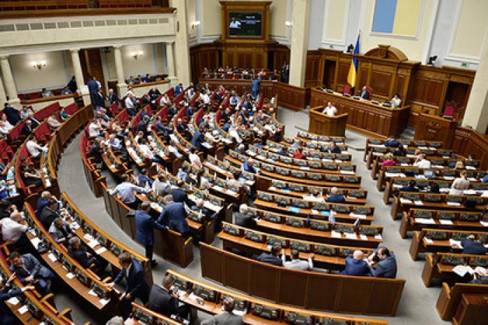 В Раде призвали материться по-украински