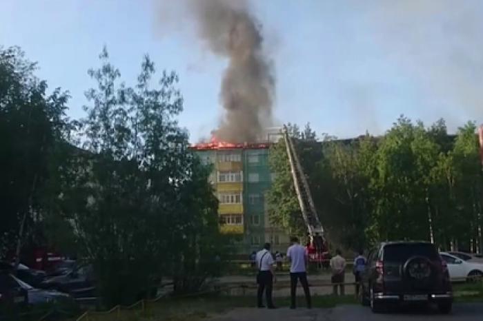 Взрыв на крыше пятиэтажки в российском городе попал на видео
