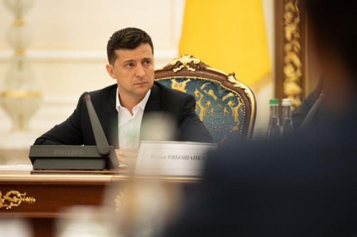Зеленский отказался в третий раз просить о созыве парламента