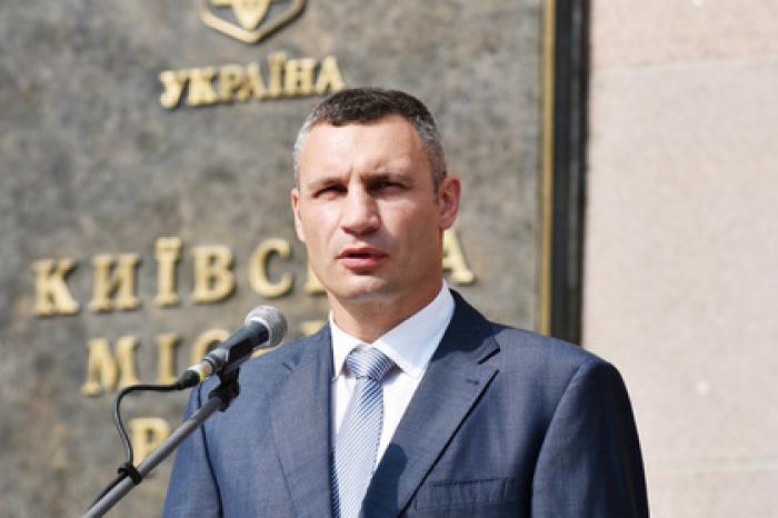 Зеленский потребовал уволить Кличко