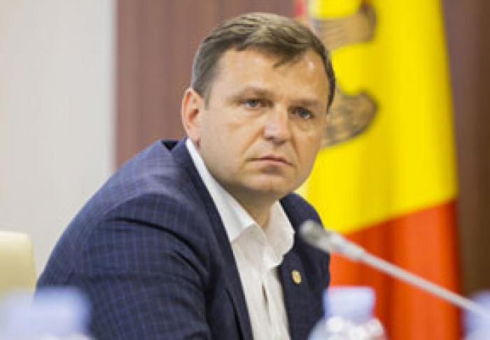 АНДРЕЙ НЭСТАСЕ СЧИТАЕТ, ЧТО ПРАВЯЩЕЕ БОЛЬШИНСТВО УДАСТСЯ СОХРАНИТЬ, ЕСЛИ ДЕРЖАТЬ СЕБЯ В РАМКАХ