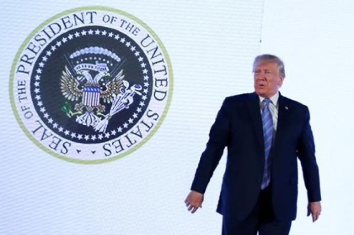 Банки США собрали документы на заподозренных в связях с Трампом россиян