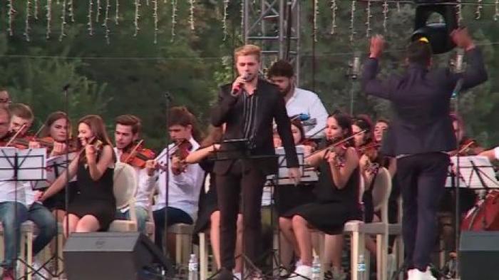 День независимости Молдовы отметили концертом на Площади Великого Национального Cобрания