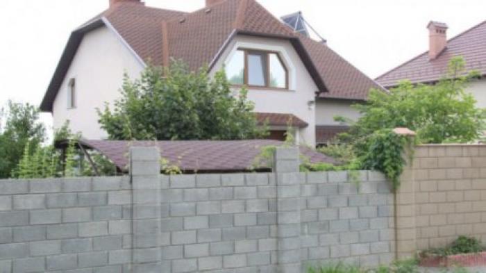 Эксперты: рыночная цена дома главы НЦБК Руслана Флочи достигает 130 тысяч евро