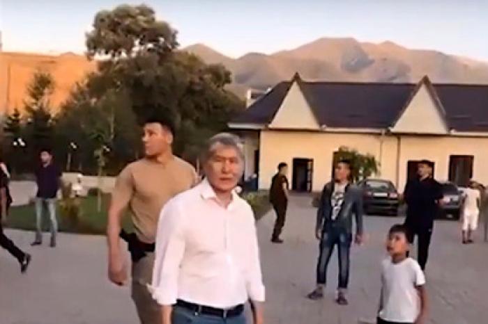 Глава киргизской спецслужбы приказал не стрелять в Атамбаева и пожалел