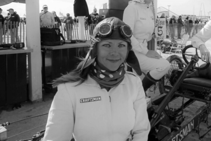 Гонщица погибла во время попытки установить рекорд на реактивном автомобиле