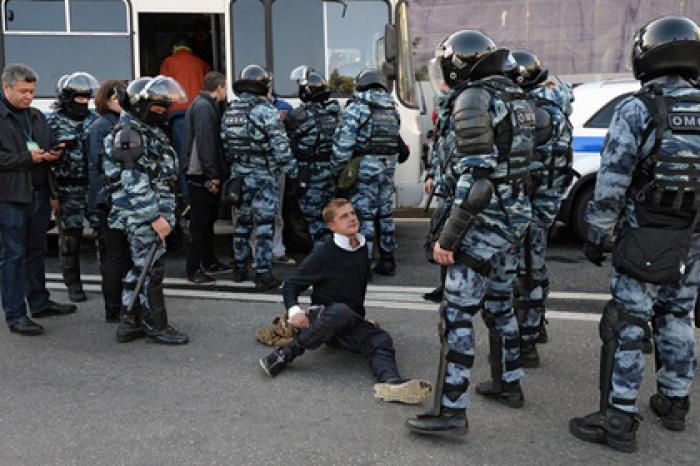 Кремль отреагировал на жесткие действия силовиков на митинге в Москве