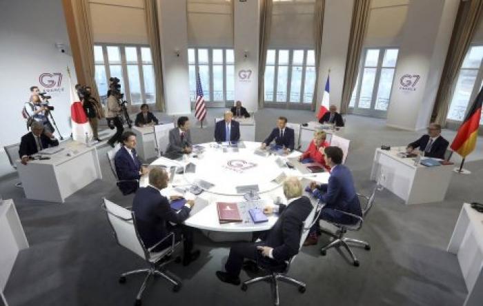 Лидеры G7 получили в подарок часы из пластика, собранного в океанах