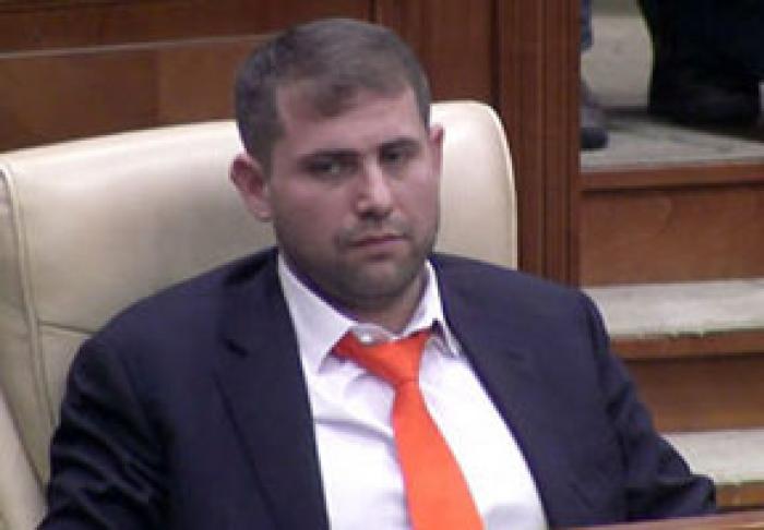 ПАРЛАМЕНТ МОЛДОВЫ СНЯЛ ДЕПУТАТСКИЙ ИММУНИТЕТ С ДЕПУТАТА ИЛАНА ШОРА