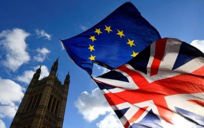 Парламент Великобритании в сентябре попытается остановить "жесткий" Brexit