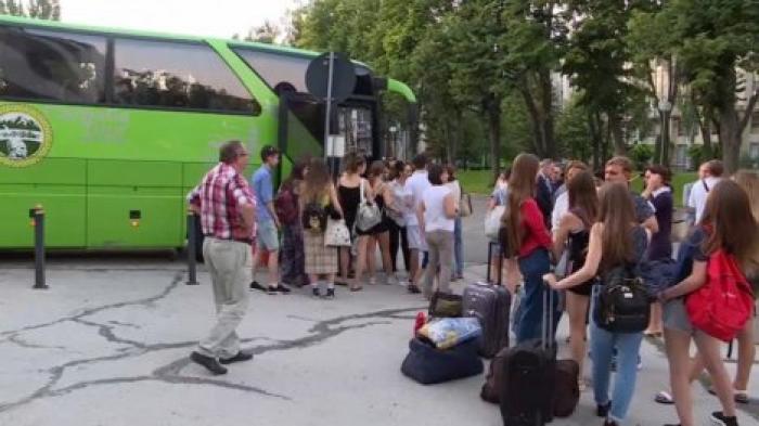 Почти 1200 учеников из Молдовы отдохнут в румынской Сулине бесплатно