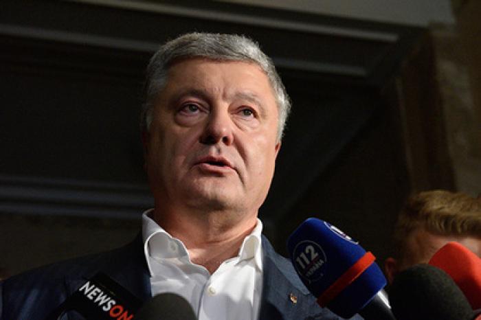 Порошенко поведал об еще одном «выстреле» Зеленского в спину украинской армии