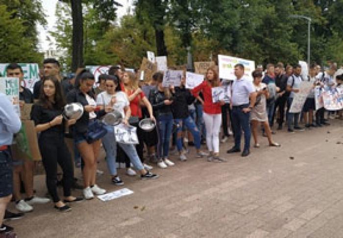 REPREZENTANȚII HORECA PROTESTEAZĂ FAȚĂ DE MAJORAREA COTEI TVA