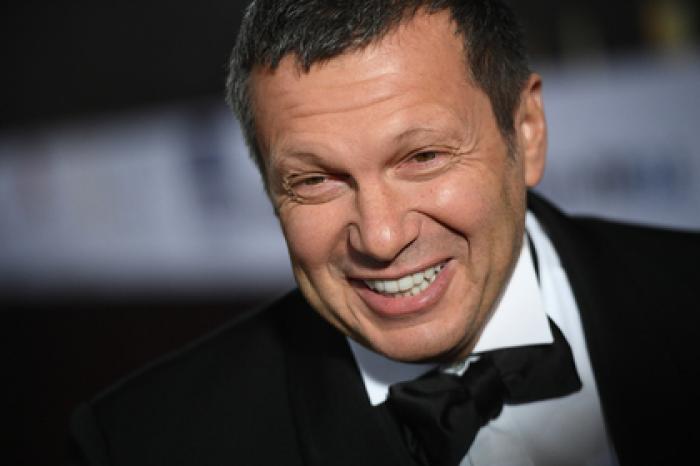 Россияне назвали Соловьева и Малахова самыми честными журналистами